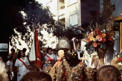 Dożynki 1989 - powrót sztandaru Solidarnosci do zakładu